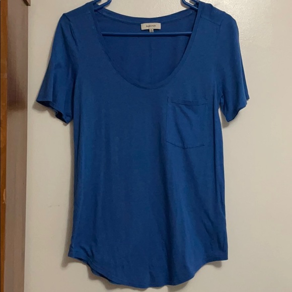 Aritzia basis Ts - Picture 3 of 4